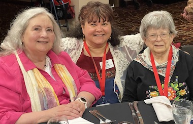 Bea_-Sara_-Betty-Norma_-_Convention_2023.jpg